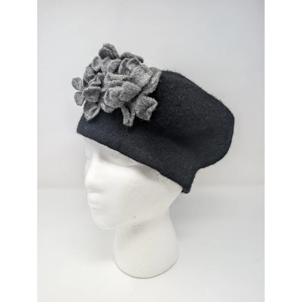 Vintage Style Wool Blend Beret Hat Gray Felt Floral Applique Parisian Chic Retro